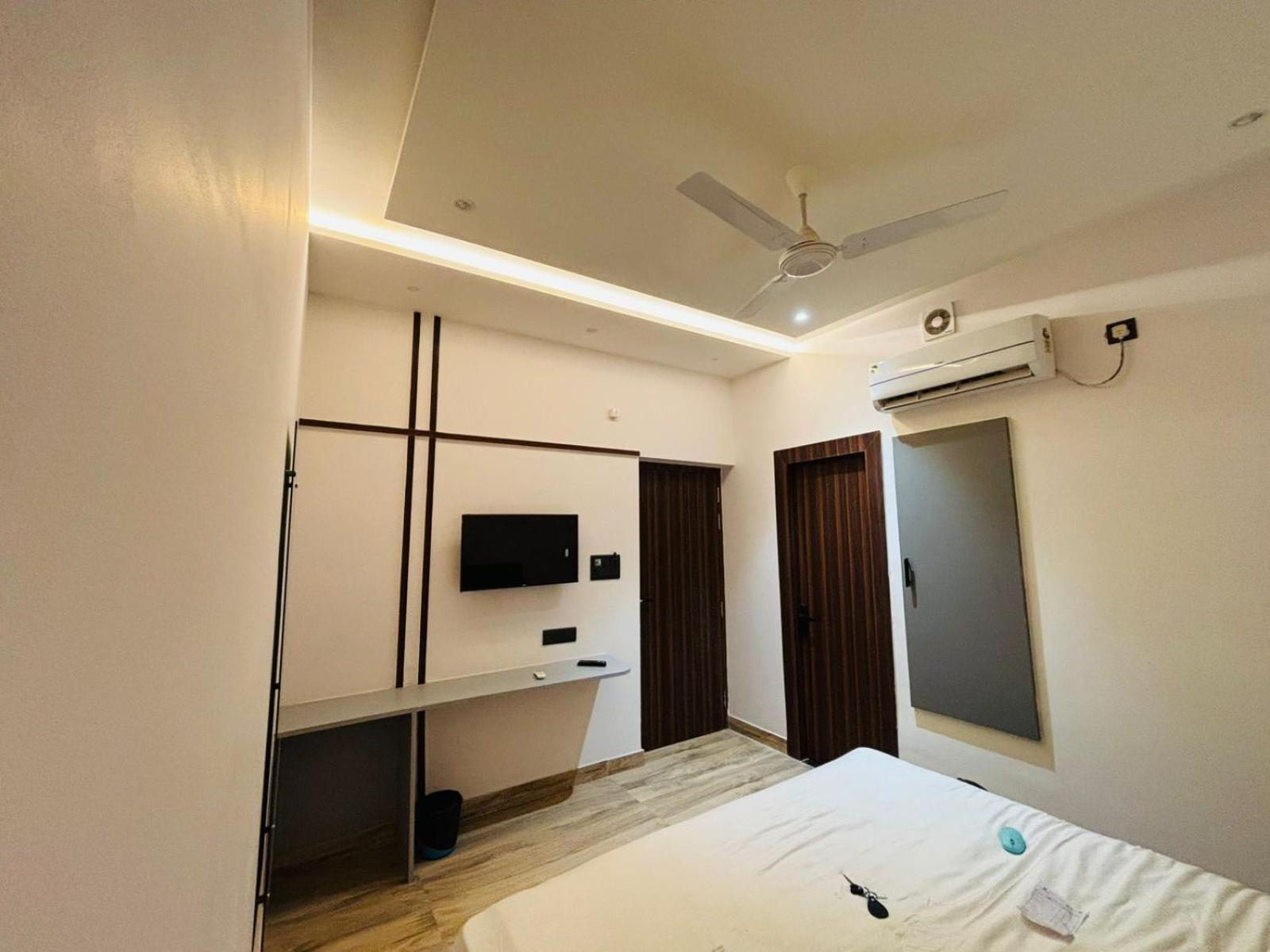 Hotel Taj Way By Jyoti Villa Agra  Bagian luar foto