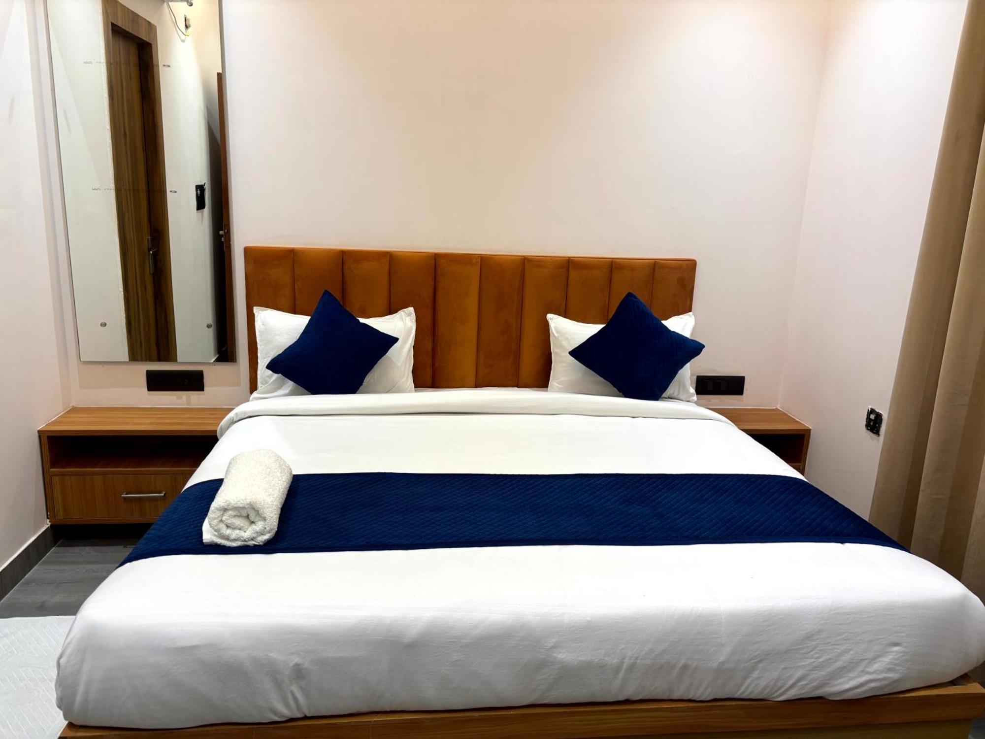 Hotel Taj Way By Jyoti Villa Agra  Bagian luar foto