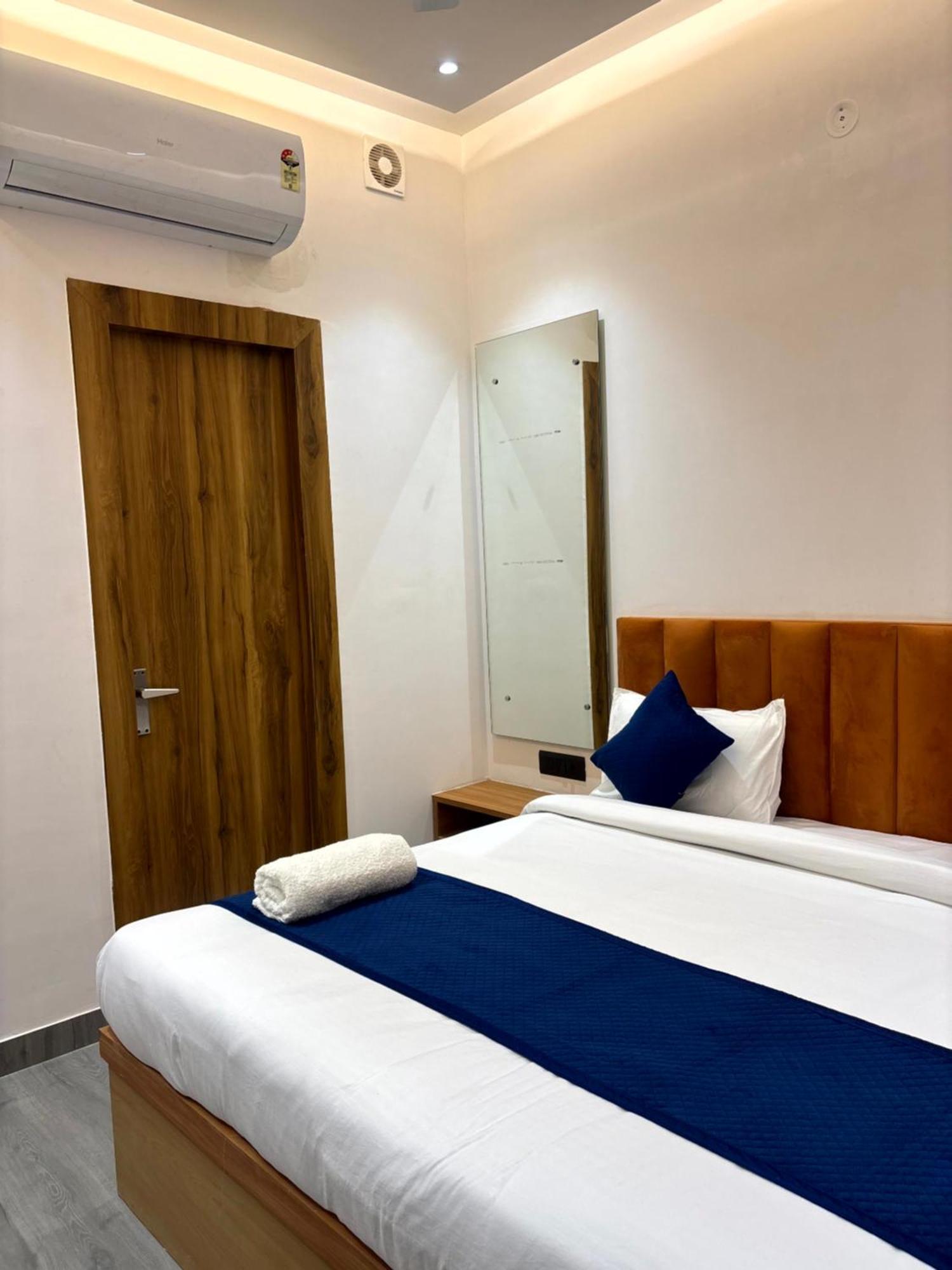 Hotel Taj Way By Jyoti Villa Agra  Bagian luar foto