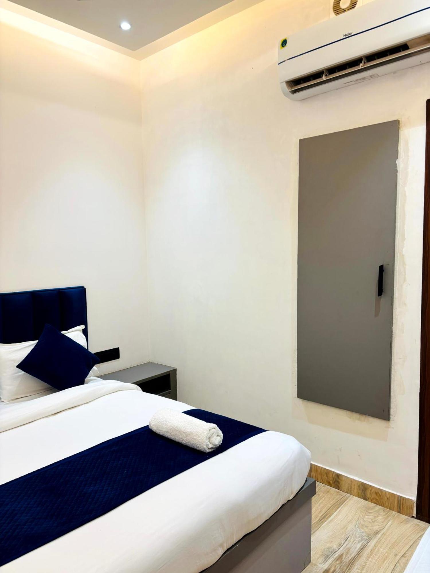 Hotel Taj Way By Jyoti Villa Agra  Bagian luar foto