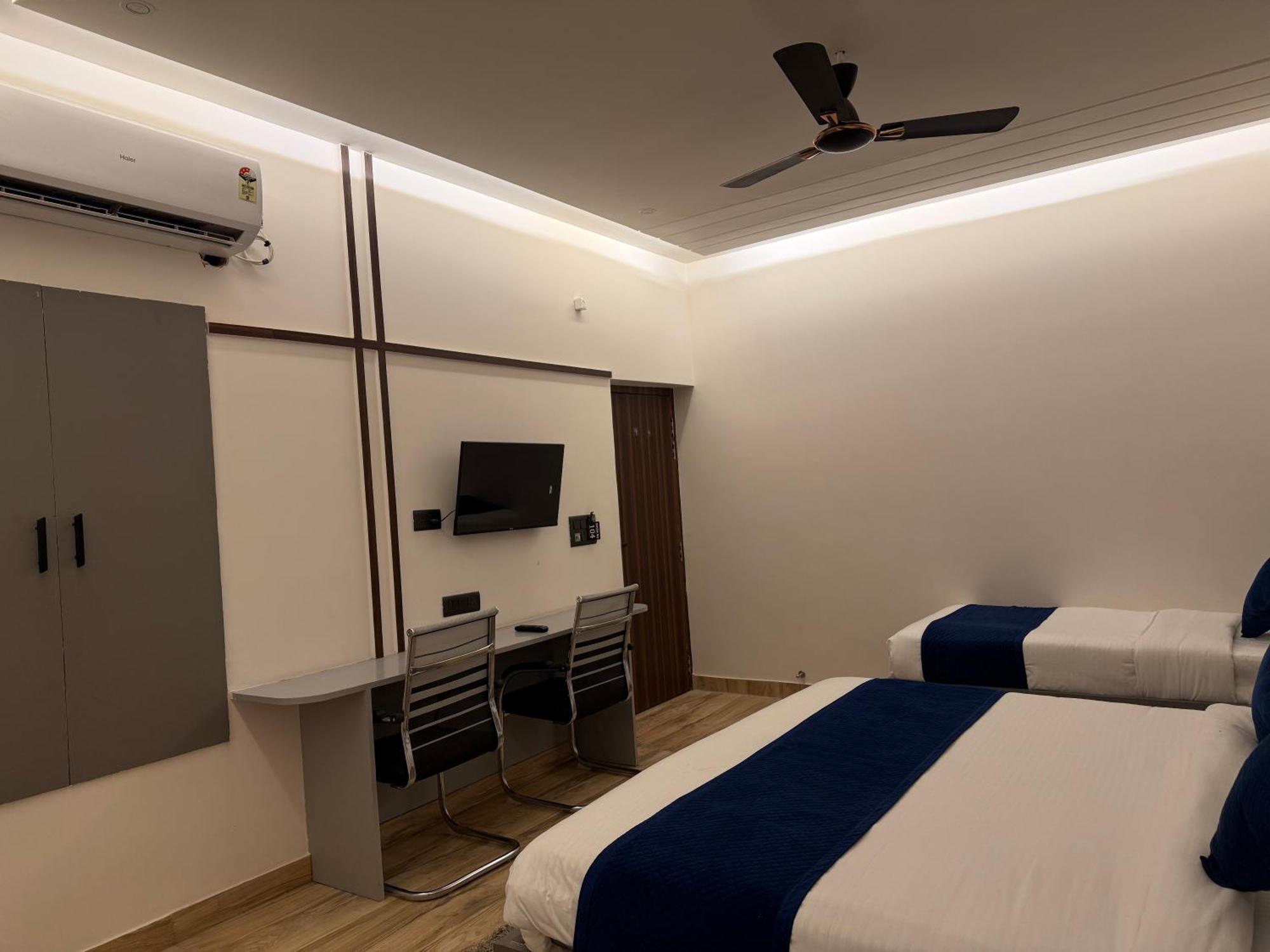 Hotel Taj Way By Jyoti Villa Agra  Bagian luar foto