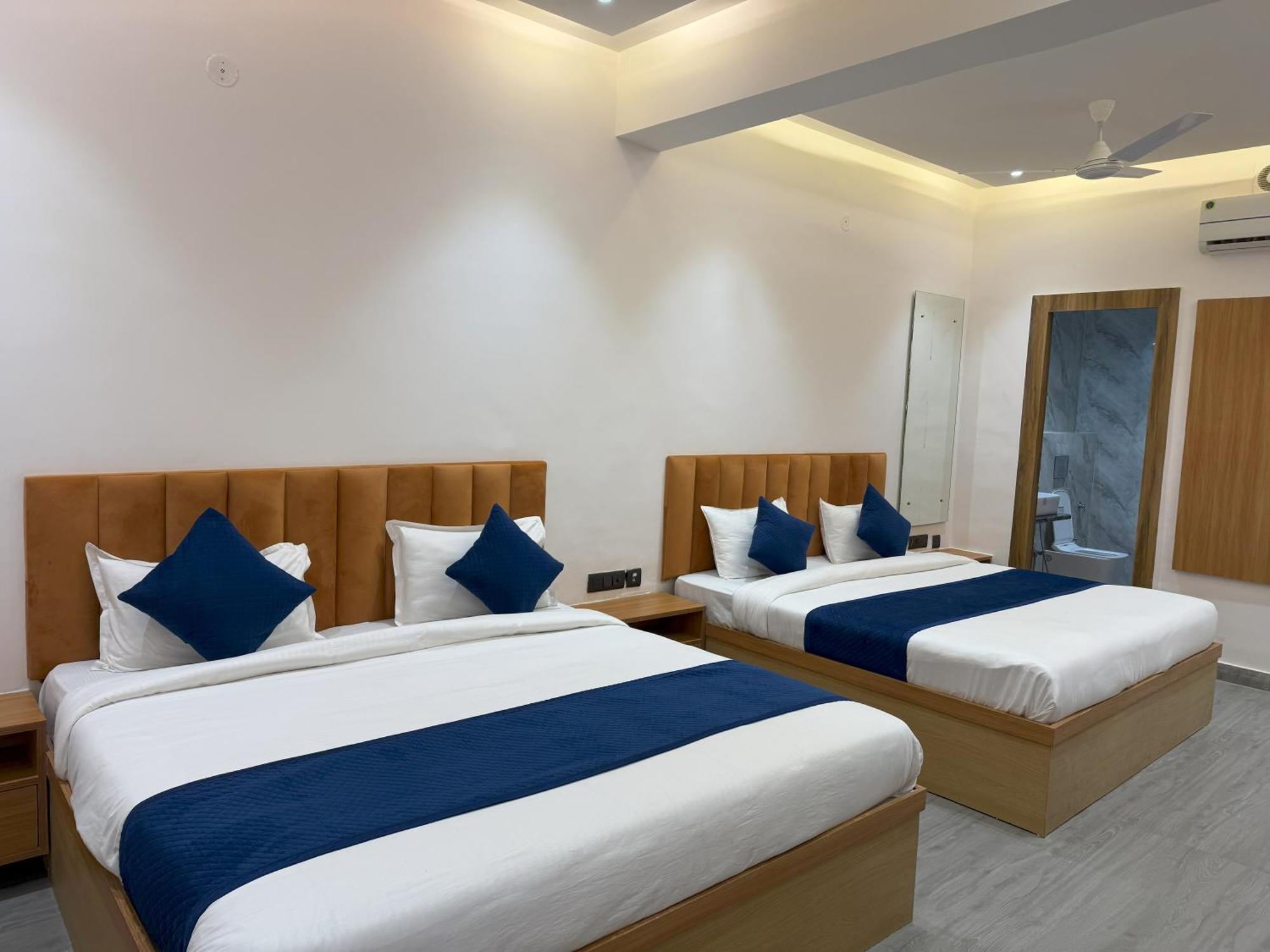 Hotel Taj Way By Jyoti Villa Agra  Bagian luar foto