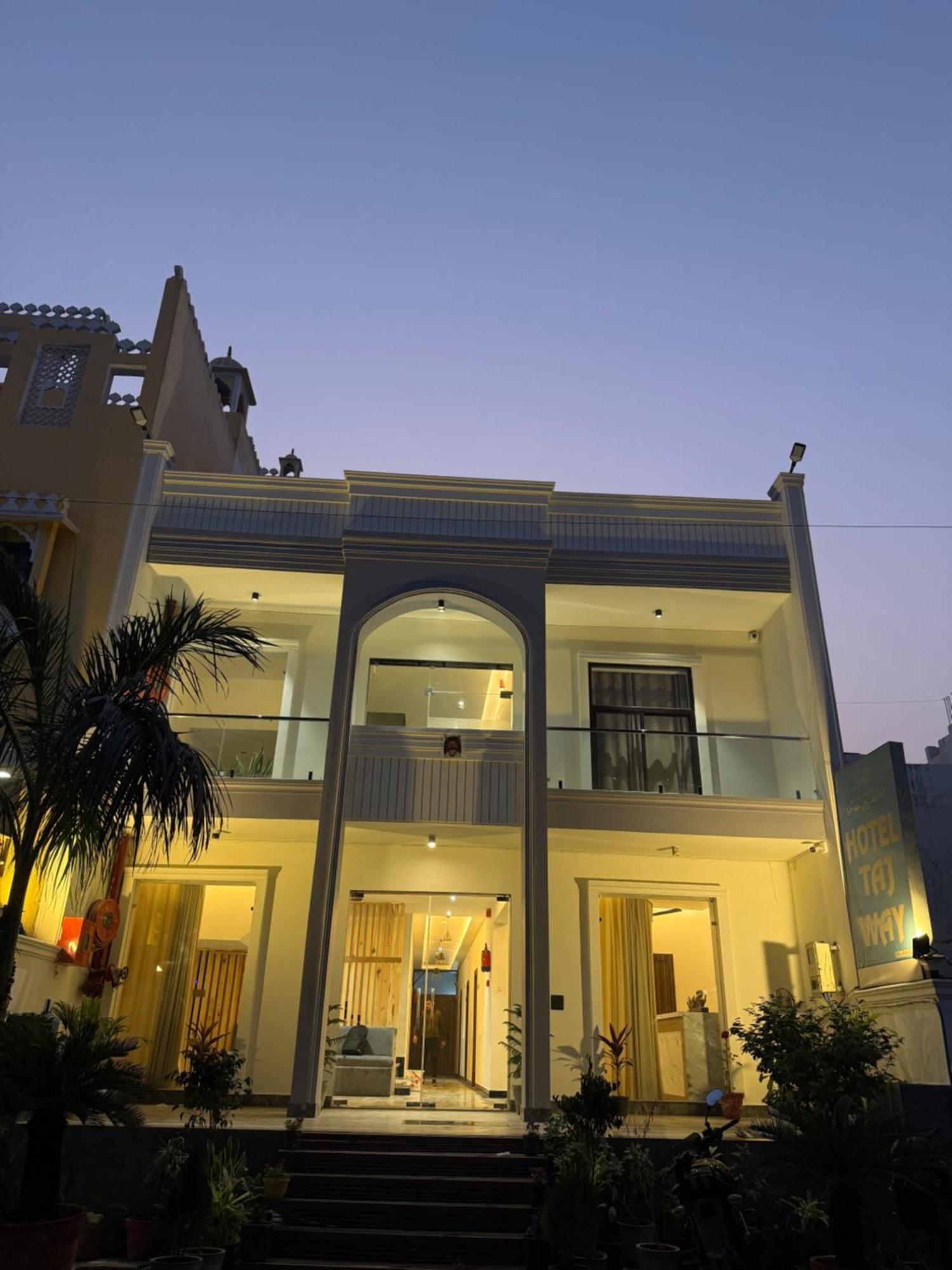 Hotel Taj Way By Jyoti Villa Agra  Bagian luar foto