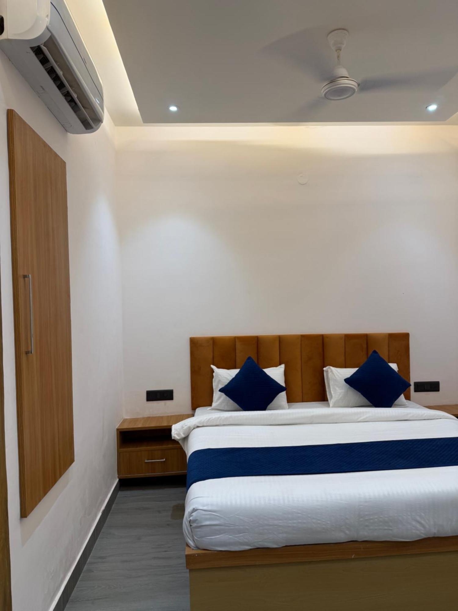 Hotel Taj Way By Jyoti Villa Agra  Bagian luar foto